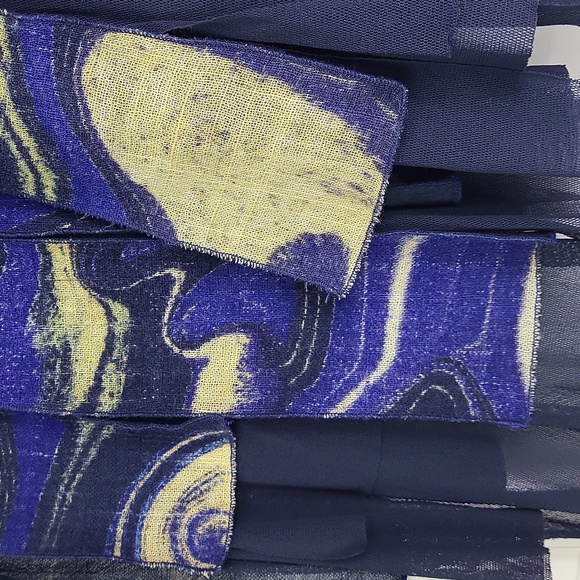 Y2K Giochi Diluce Abstract Blue and Cream Women's wool Skirt. Size 1 (US small) - Picture 2 of 10